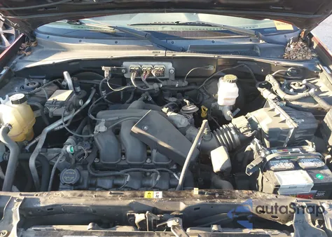 2007 Ford Escape Xlt/Xlt Sport from USA, damaged, VIN 1FMYU93157KB53161